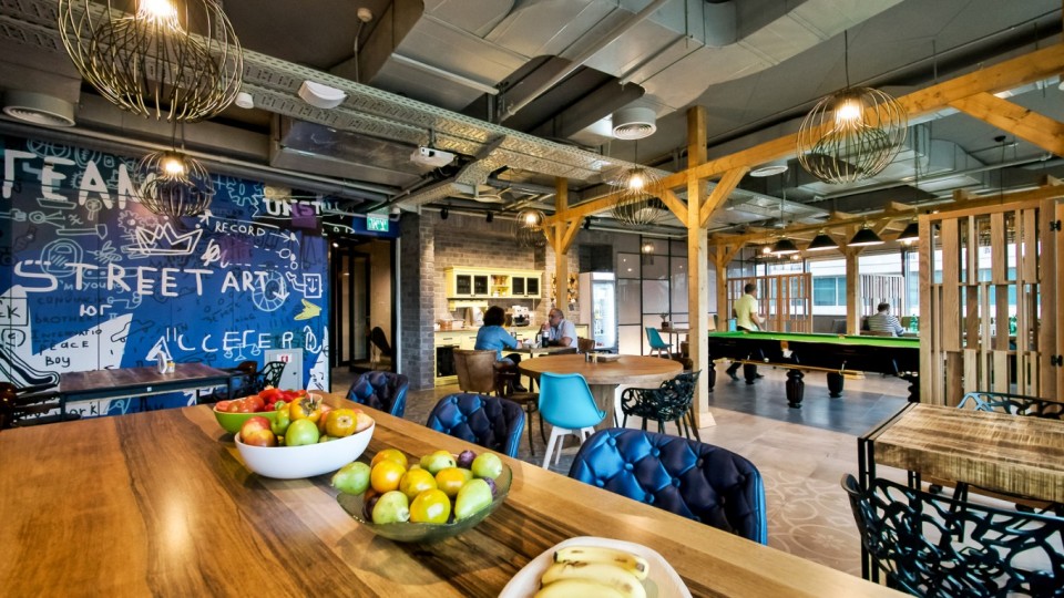 comedor-oficinas-modernas - Mobiliario comercial contract y muebles